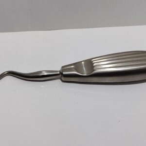 قاطع رباط إيطالي